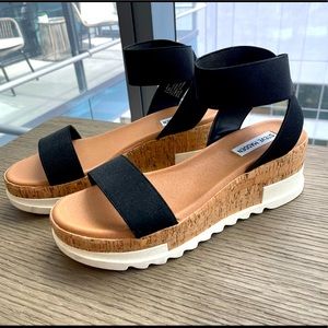 Steve Madden platform sandals